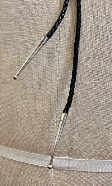 BLUE BEAR CLAW Vintage 70s Silver & Turquoise Bolo Tie 26B09