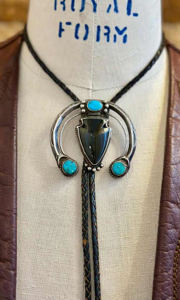 ART LEWIS NAJA Vintage 1950s Silver and Turquoise Onyx Bolo Tie 26B06