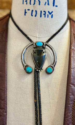 ART LEWIS NAJA Vintage 1950s Silver and Turquoise Onyx Bolo Tie 26B06