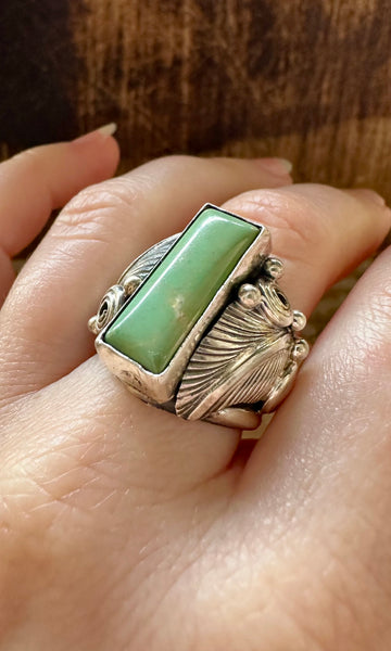 REGAL FEATHERS Silver & Turquoise Ring • Size 7 1/4