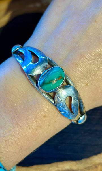 VINTAGE 60s/70s Silver and Turquoise Cuff