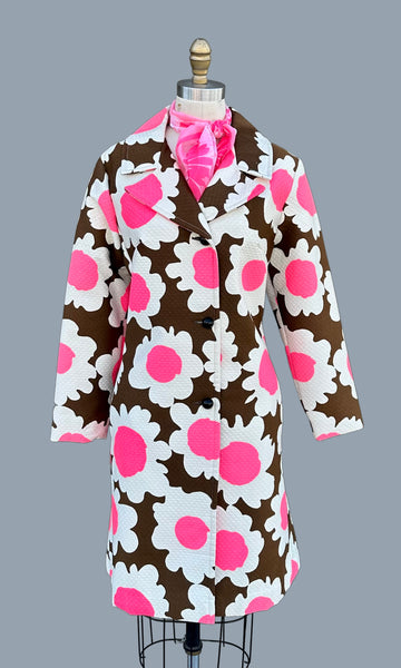 DEADSTOCK Vintage 60s Quilted Flower Coat • Medium