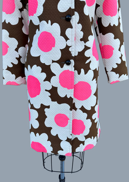 DEADSTOCK Vintage 60s Quilted Flower Coat • Medium