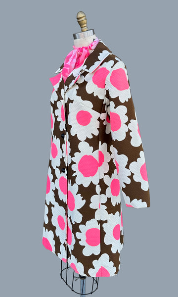 DEADSTOCK Vintage 60s Quilted Flower Coat • Medium