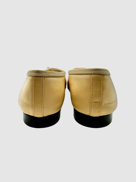 Y2K CHANEL BALLERINAS • Women's size US 6.5