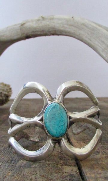 SANDCAST SILVER & Turquoise 60s 70s Navajo Cuff / Bracelet