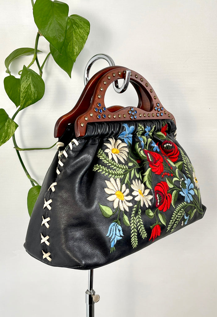 ISABELLA FIORE Black Embroidered and Jeweled Leather Purse – Love