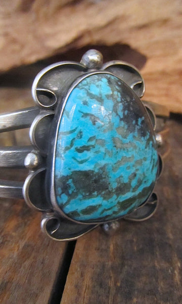 TURQUOISE ROCKS Chimney Butte 60g Sterling Cuff