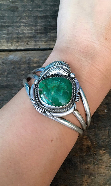FALLING FEATHER 1970s Silver & Turquoise Cuff