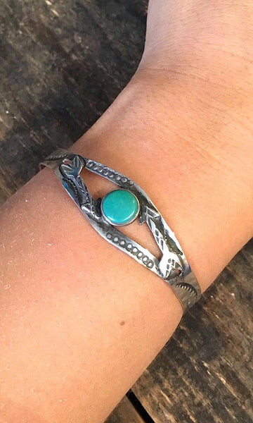 BOW AND ARROWS 1930s Native American Sterling Silver & Turquoise Bracelet