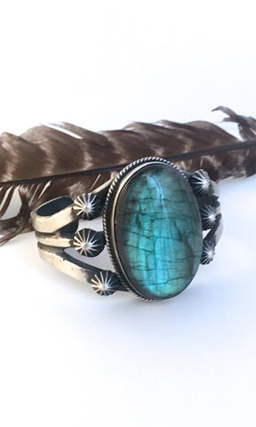 ROMANCING THE STONE Navajo Large Oval Labradorite & Silver Cuff